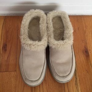 Khombu boots slides